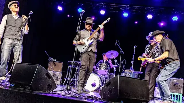 Sæsonafslutning, koncert med BLUESHUSTLERS & lækker koncertmenu