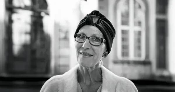 Oplev skuespiller Anne Lilballe i rollen som Karen Blixen